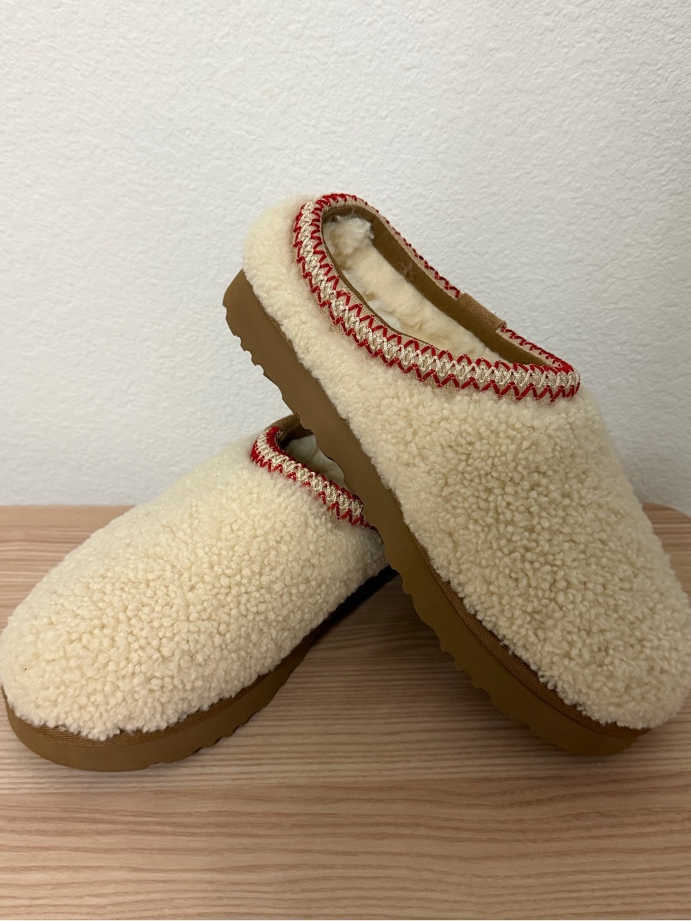 UGG Tasman maxi curly NIB